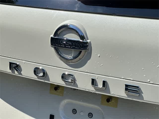Thumbnail: 2021 Nissan Rogue - 17