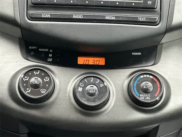 Thumbnail: 2012 Toyota RAV4 - 11