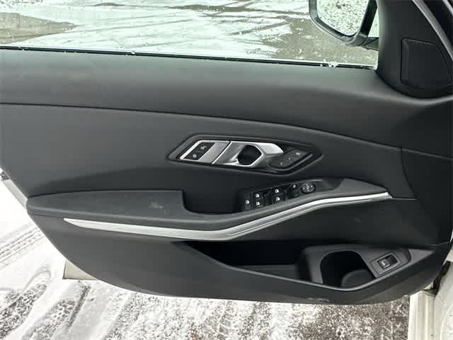 Thumbnail: 2020 BMW 3 Series - 16