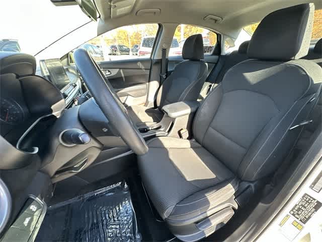 Thumbnail: 2020 Kia Forte - 15