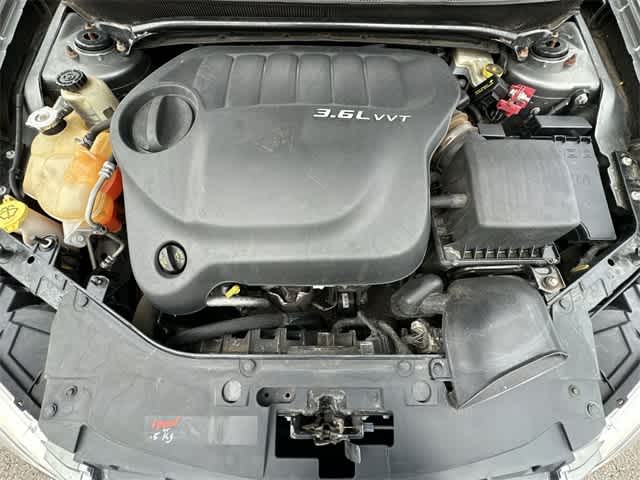 2012 Chrysler 200 Limited 18