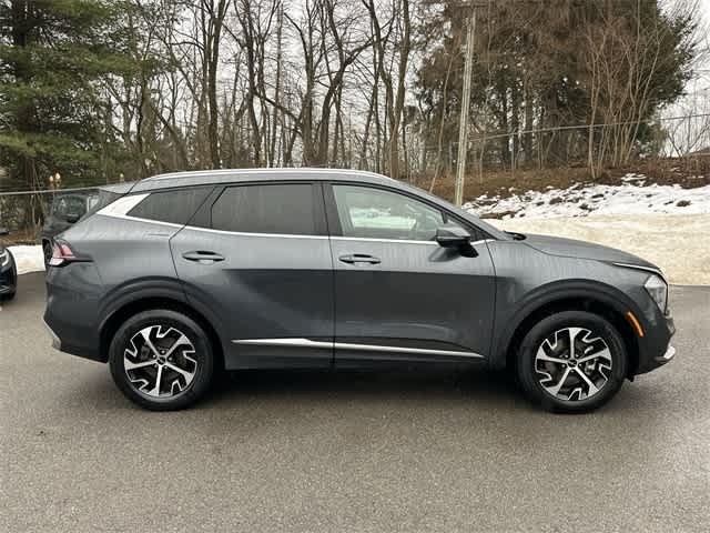 Thumbnail: 2023 Kia Sportage - 3