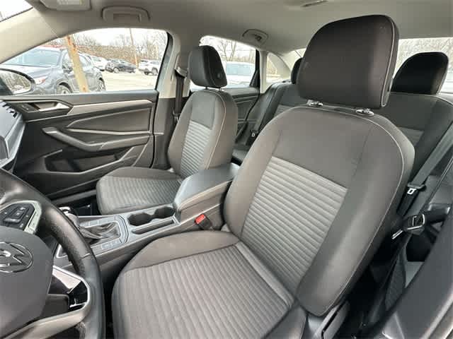 Thumbnail: 2024 Volkswagen Jetta - 14