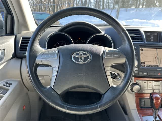 Thumbnail: 2010 Toyota Highlander - 8