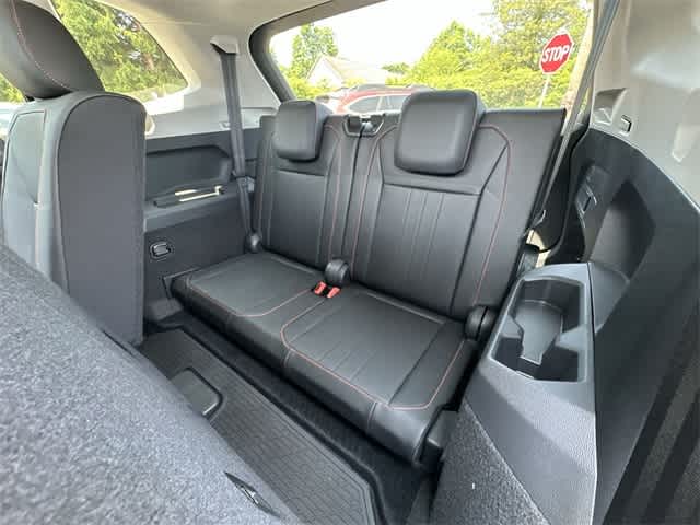 2024 Volkswagen Tiguan Wolfsburg Edition 32