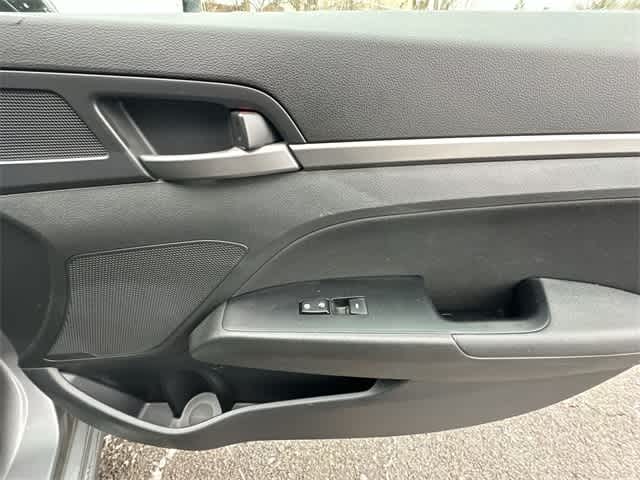Thumbnail: 2018 Hyundai Elantra - 21
