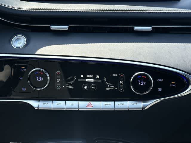 Thumbnail: 2023 Genesis GV70 - 16