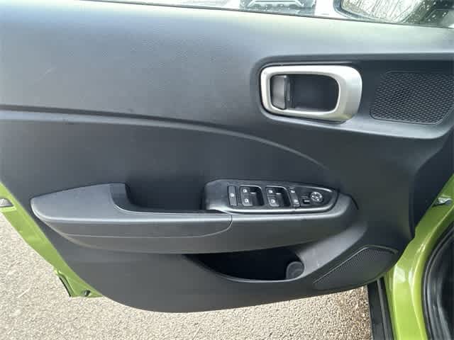 Thumbnail: 2023 Hyundai Venue - 14