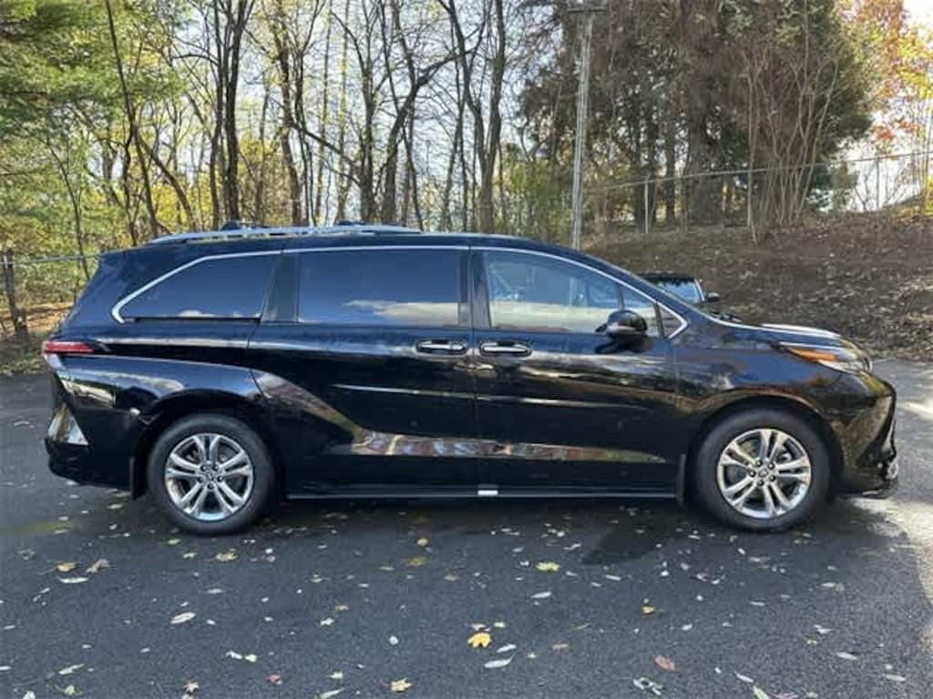 Used 2022 Toyota Sienna Platinum 7 Passenger Van Passenger Van