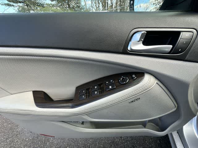 Thumbnail: 2015 Kia Optima - 17