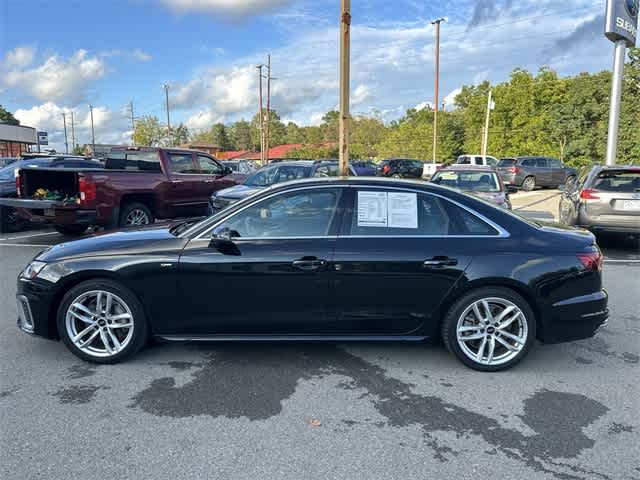 2023 Audi A4 S line Quattro Premium Plus photo 2