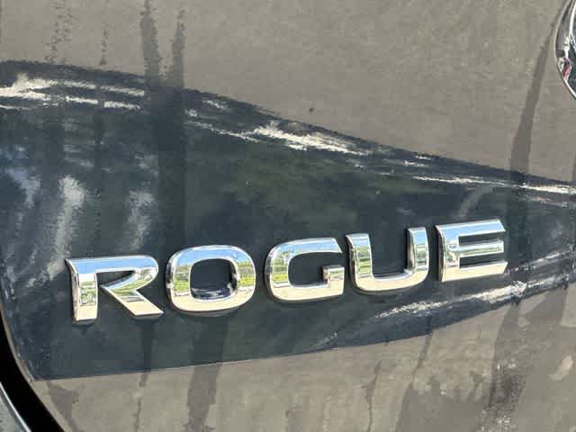 Thumbnail: 2016 Nissan Rogue - 17