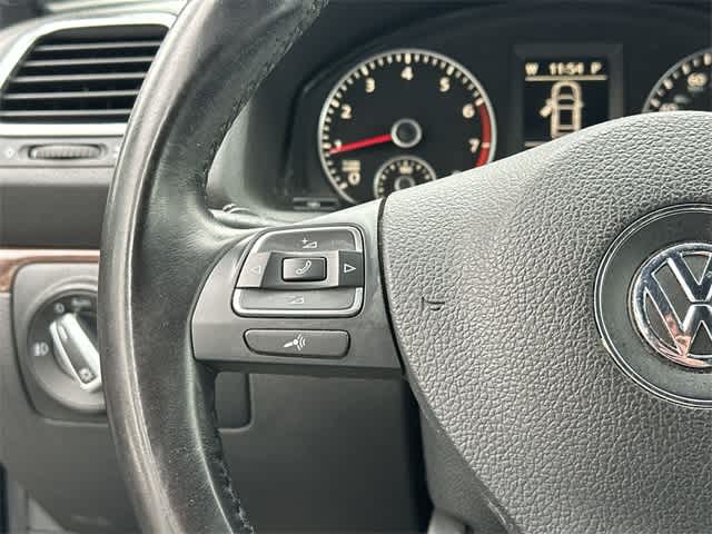 Thumbnail: 2012 Volkswagen Eos - 9