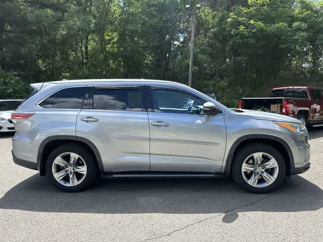 Thumbnail: 2015 Toyota Highlander - 2