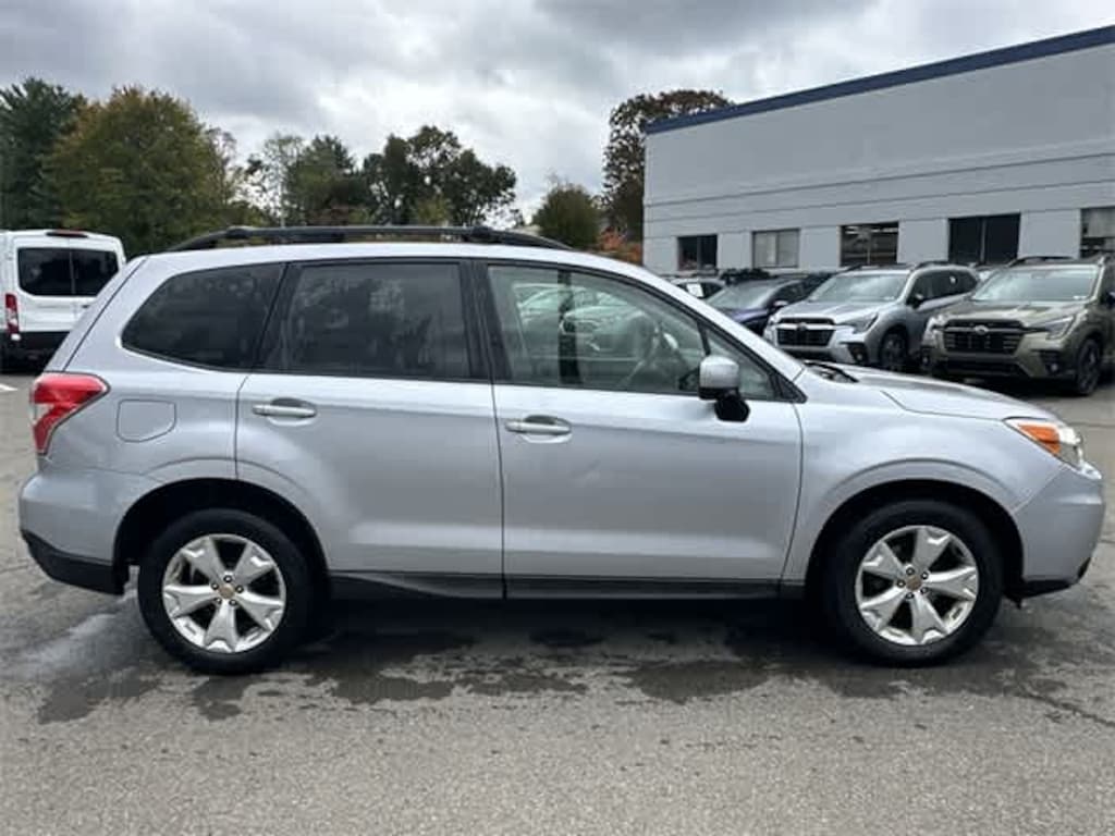 Used 2015 Subaru Forester 2.5i Premium (CVT) SUV
