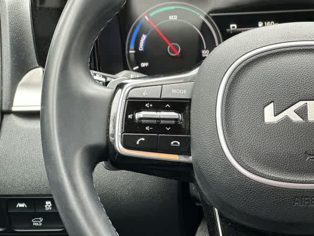 Thumbnail: 2023 Kia Sorento - 8