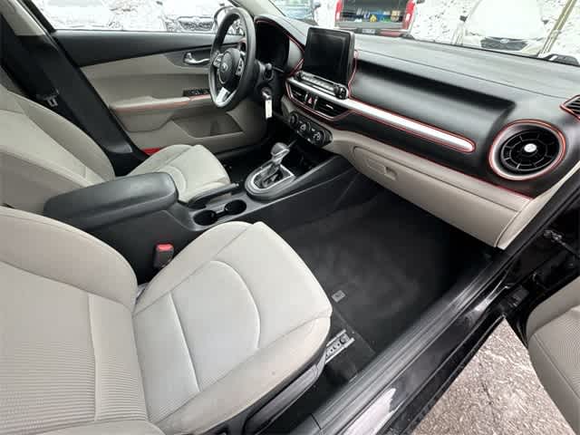 Thumbnail: 2021 Kia Forte - 19