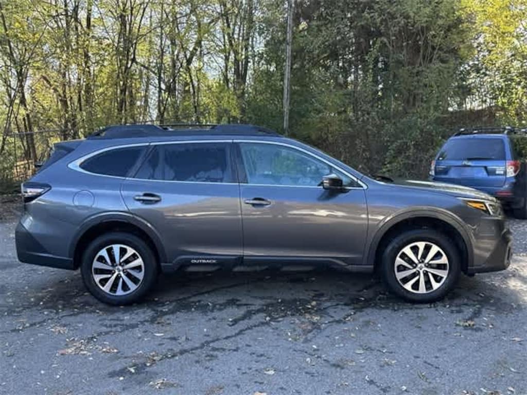 Used 2021 Subaru Outback Premium SUV