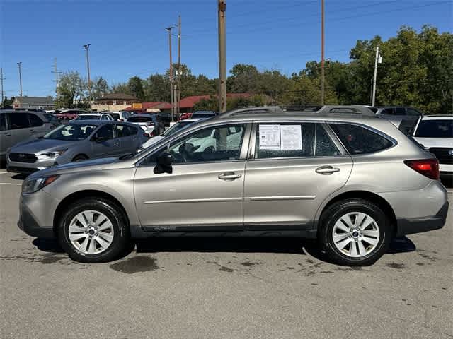 2018 Subaru Outback 2.5i photo 2