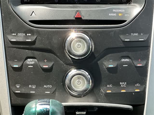 Thumbnail: 2013 Ford Explorer - 14