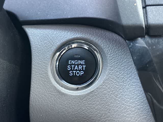 Thumbnail: 2020 Toyota Sienna - 10