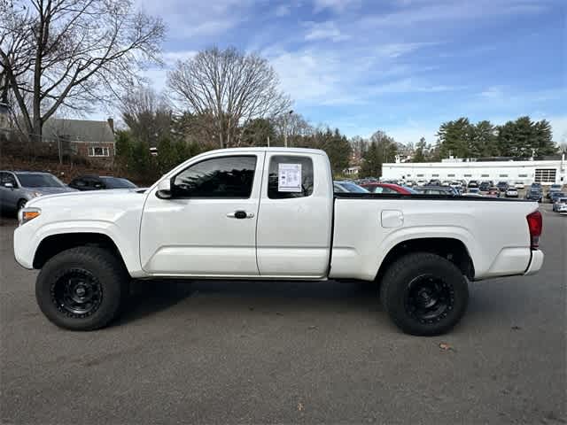 2017 Toyota Tacoma SR photo 2
