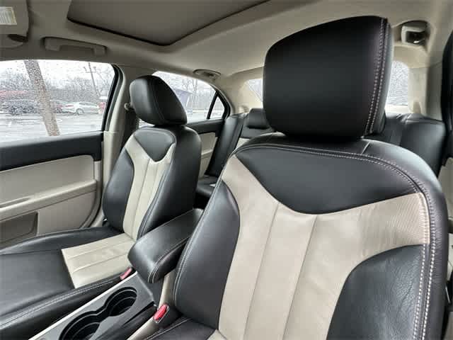 Thumbnail: 2009 Mercury Milan - 13