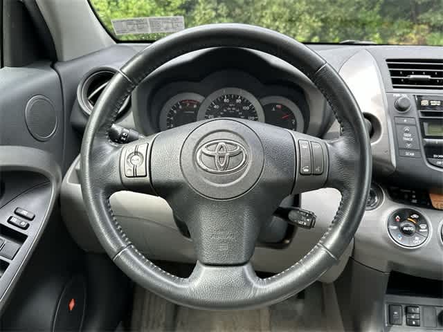 Thumbnail: 2011 Toyota RAV4 - 8