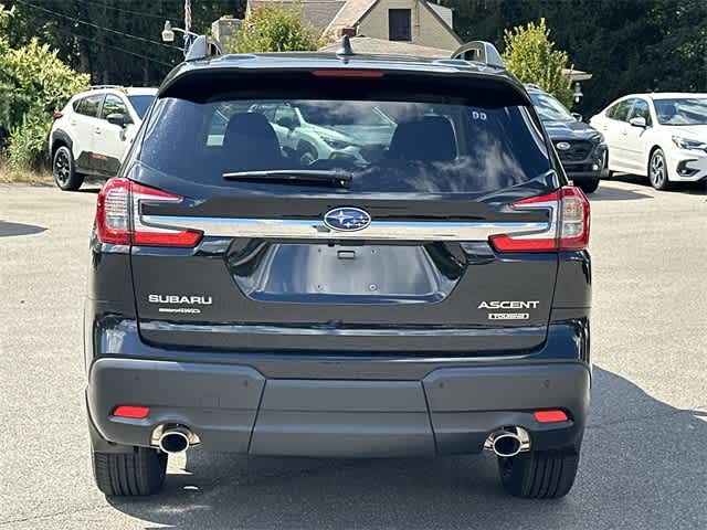 2025 Subaru Ascent Touring photo 4