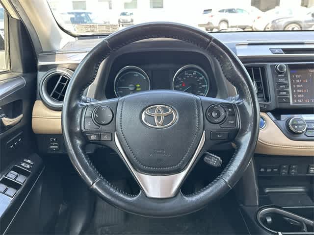 Thumbnail: 2018 Toyota RAV4 - 8