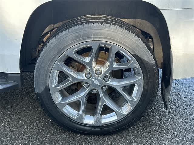 Thumbnail: 2017 Chevrolet Tahoe - 5