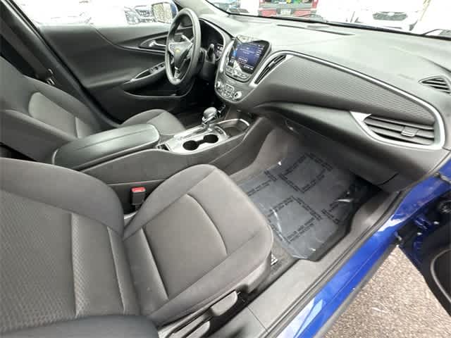 Thumbnail: 2023 Chevrolet Malibu - 20