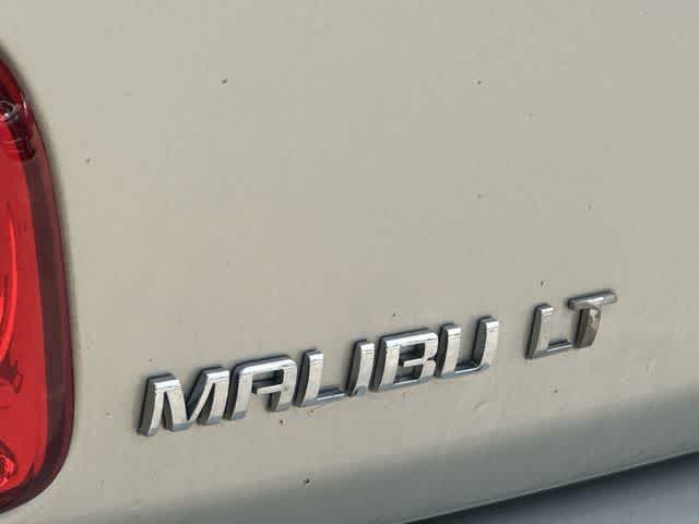 Thumbnail: 2011 Chevrolet Malibu - 16
