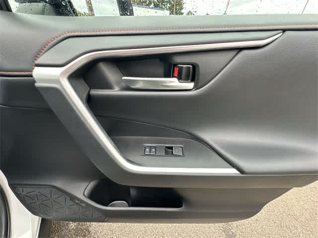 Thumbnail: 2023 Toyota RAV4 - 20