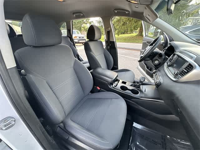 Thumbnail: 2019 Kia Sorento - 20