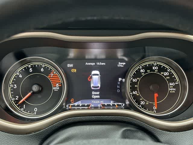 Thumbnail: 2018 Jeep Cherokee - 6