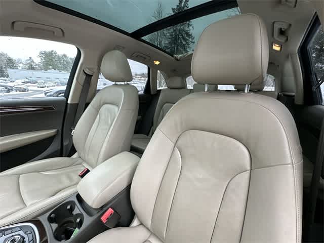 Thumbnail: 2012 Audi Q5 - 15