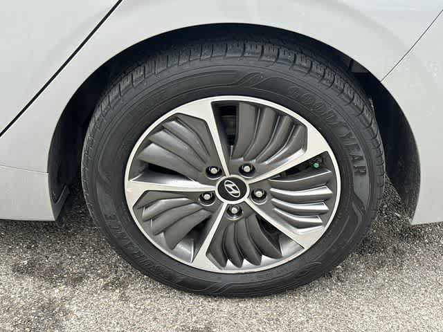 Thumbnail: 2022 Hyundai Ioniq - 5