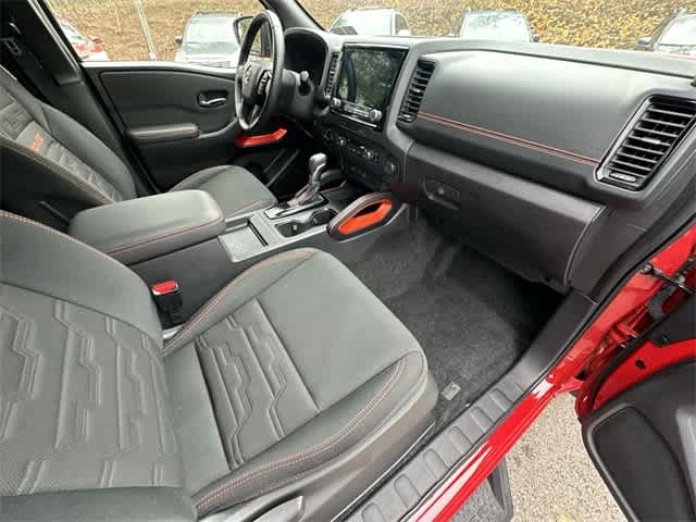 Thumbnail: 2024 Nissan Frontier - 18