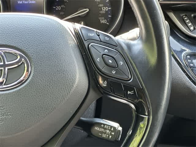 Thumbnail: 2018 Toyota C-HR - 9