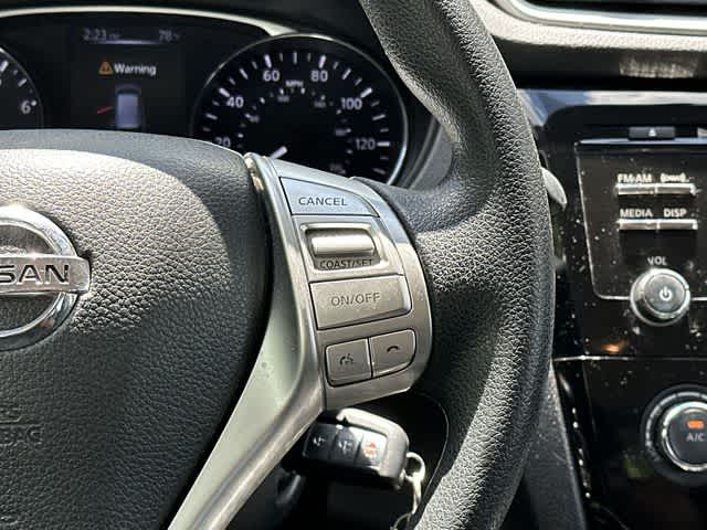 Thumbnail: 2016 Nissan Rogue - 9