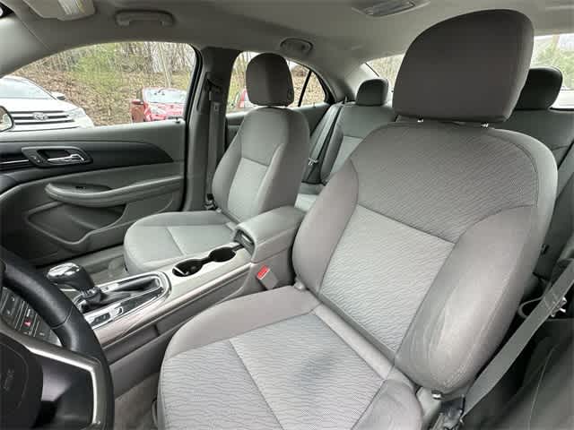 2013 Chevrolet Malibu LS 12