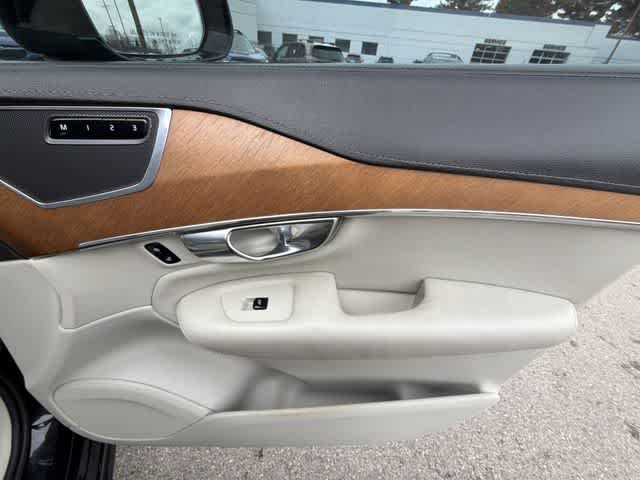 Thumbnail: 2018 Volvo XC90 - 24