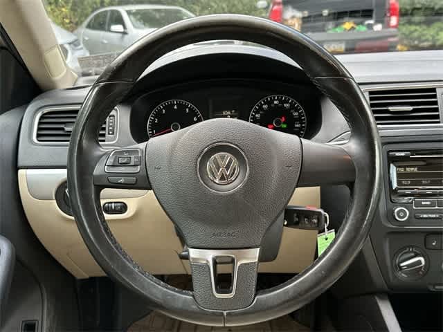 Thumbnail: 2013 Volkswagen Jetta - 6