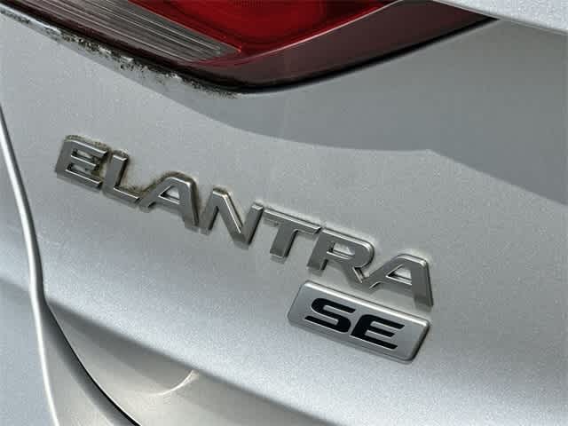2018 Hyundai Elantra SE 14