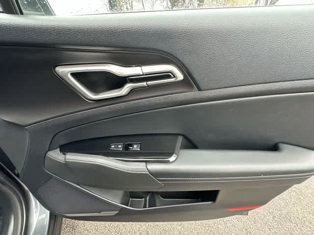 Thumbnail: 2023 Kia Sportage - 24