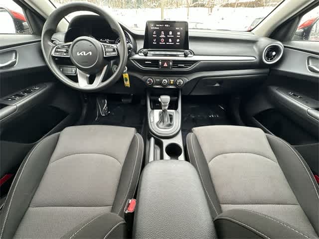 Thumbnail: 2023 Kia Forte - 18