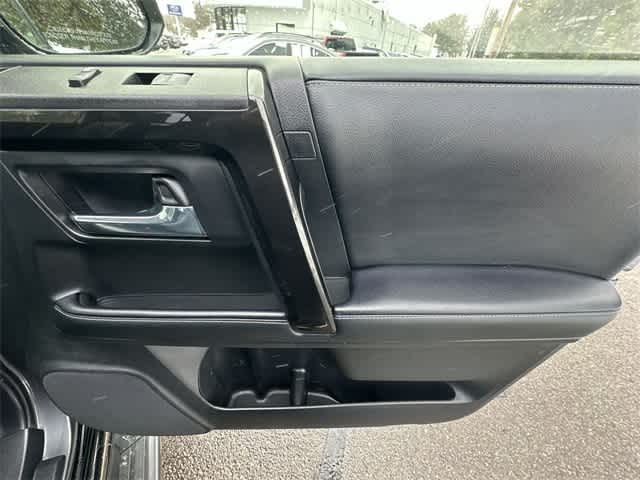 Thumbnail: 2021 Toyota 4Runner - 24