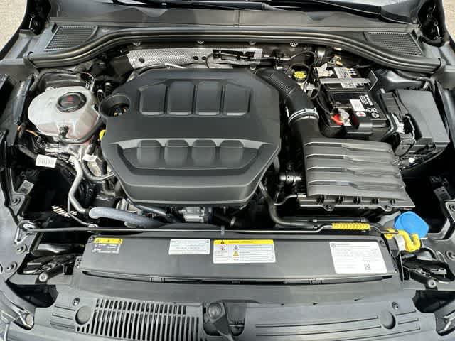 Thumbnail: 2022 Volkswagen Golf - 25