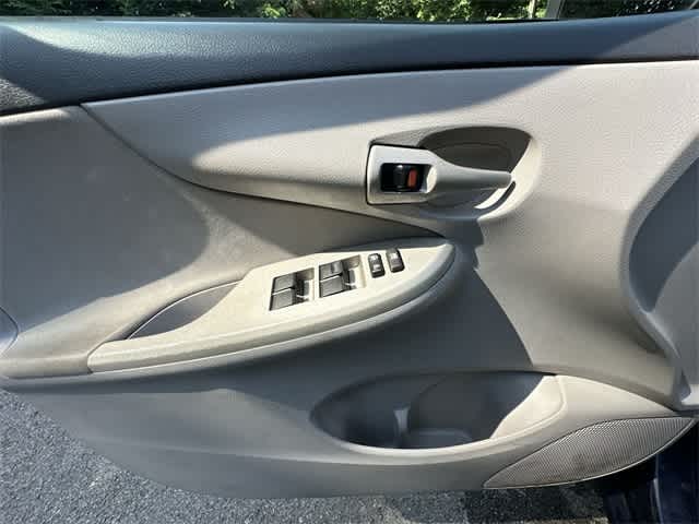 Thumbnail: 2011 Toyota Corolla - 14